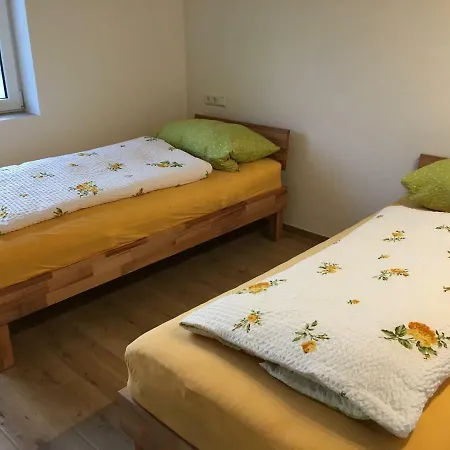 Ferienwohung Hirsch * באד ראפנאו